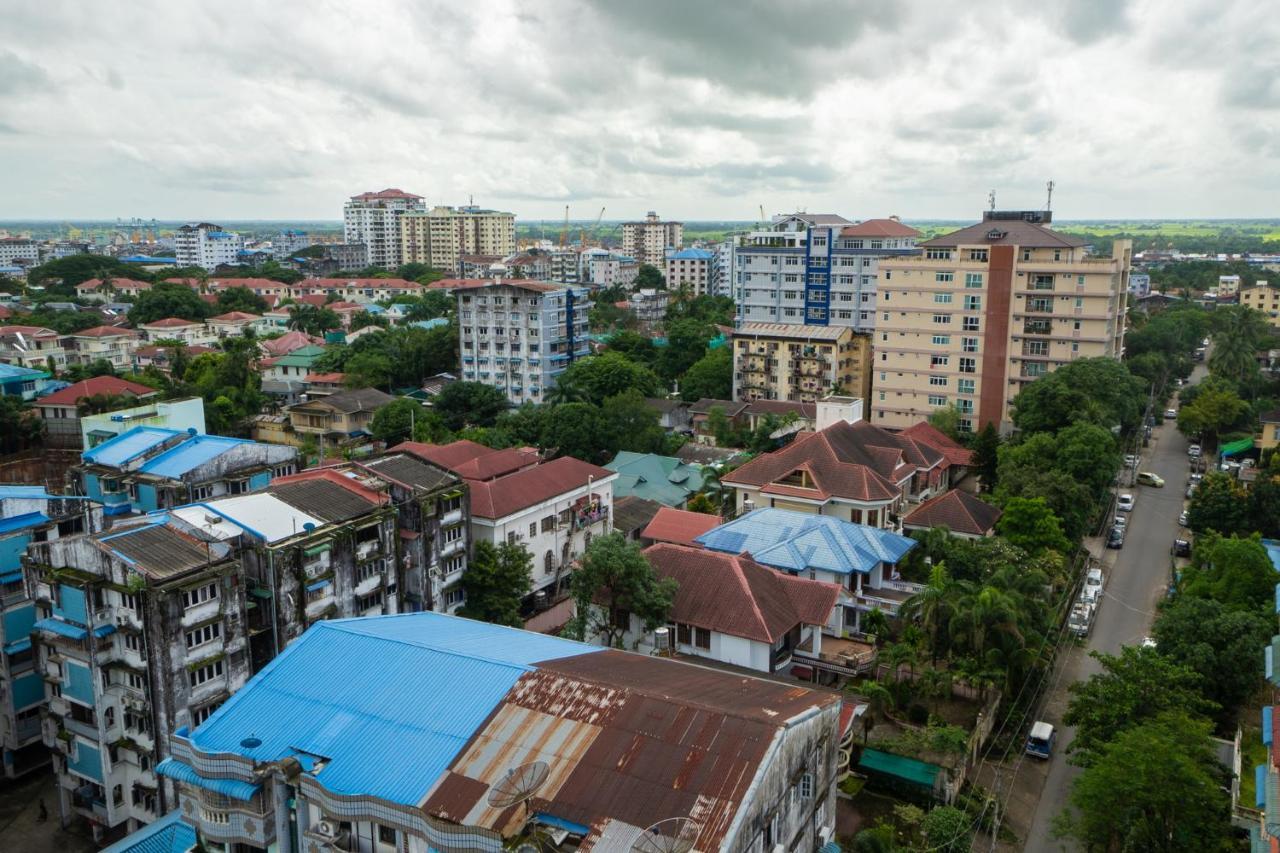 Hotel Sanchaung Yangon Exteriör bild